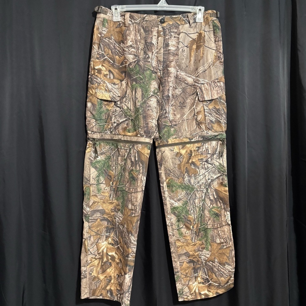Magellan Outdoors Camo Cargo Convertible Pants size Large 34/36